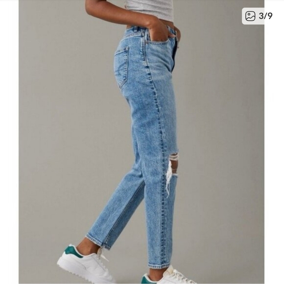 American Eagle Outfitters Strigid Mom Jean Distressed Straight Leg 4R - Picture 2 of 10